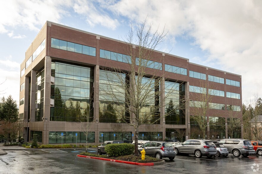 6000 Meadows Rd, Lake Oswego, OR for lease - Primary Photo - Image 1 of 8