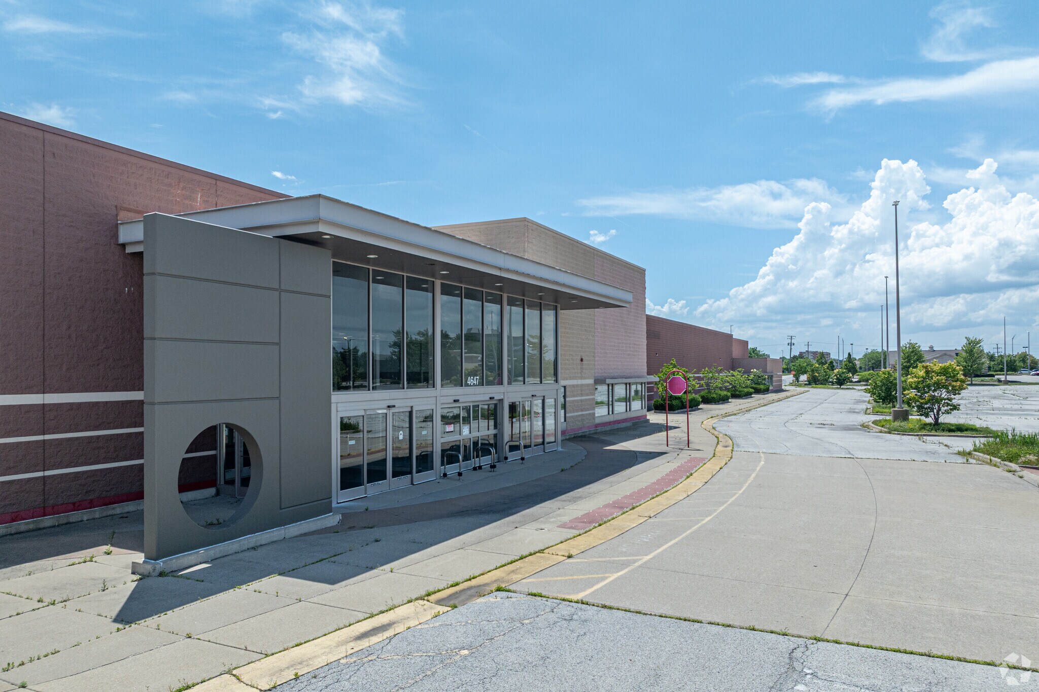 4647 Lincoln Mall Dr, Matteson, IL for sale Primary Photo- Image 1 of 1