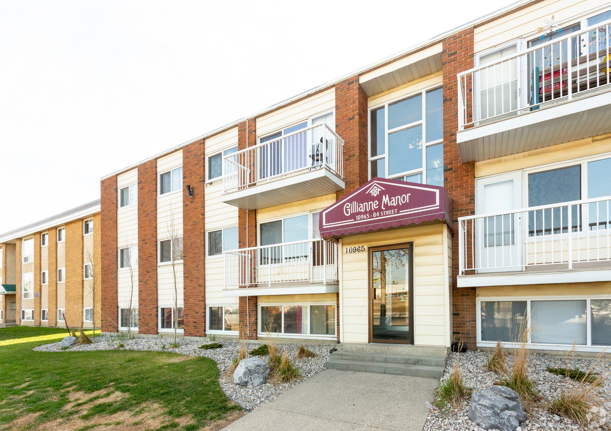 10965 84th St NW, Edmonton, AB for sale Primary Photo- Image 1 of 1