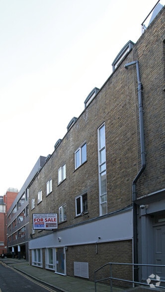 8 Eagle Ct, London for lease - Building Photo - Image 2 of 2