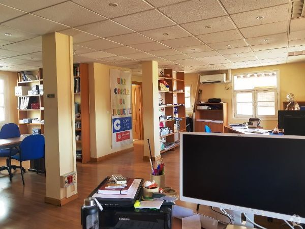 Office in Toledo, Toledo for lease Interior Photo- Image 1 of 2