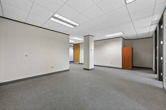 6210 Campbell Rd, Dallas, TX for lease Interior Photo- Image 2 of 4