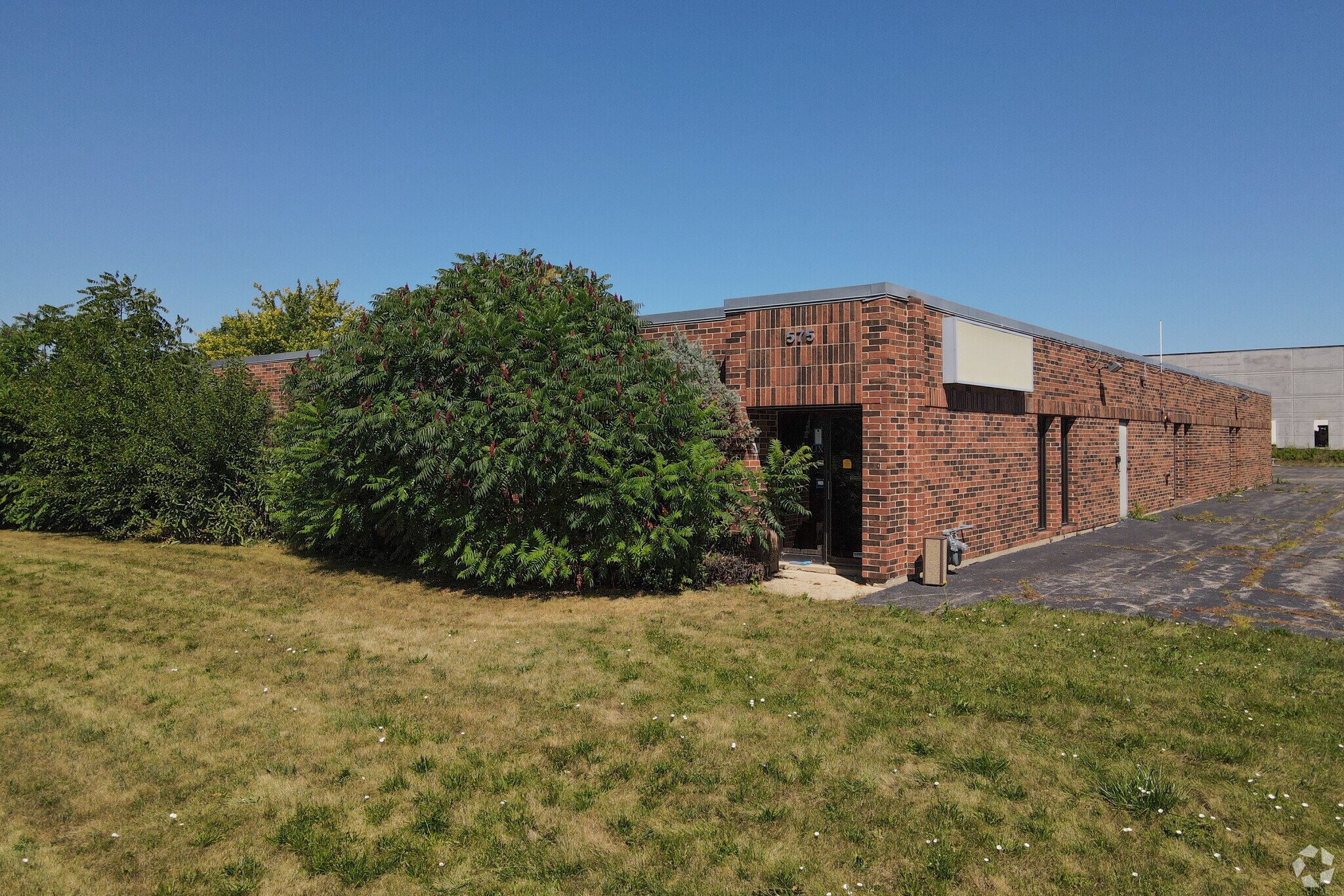575 Randy Rd, Carol Stream, IL for sale Primary Photo- Image 1 of 1