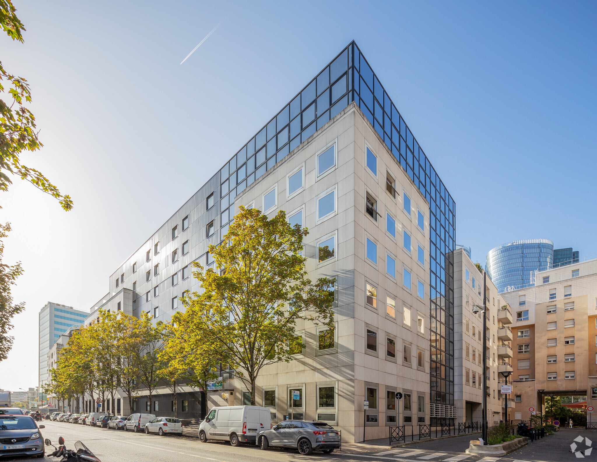 13 Bis Rue De L'Abreuvoir, Courbevoie for lease Primary Photo- Image 1 of 5