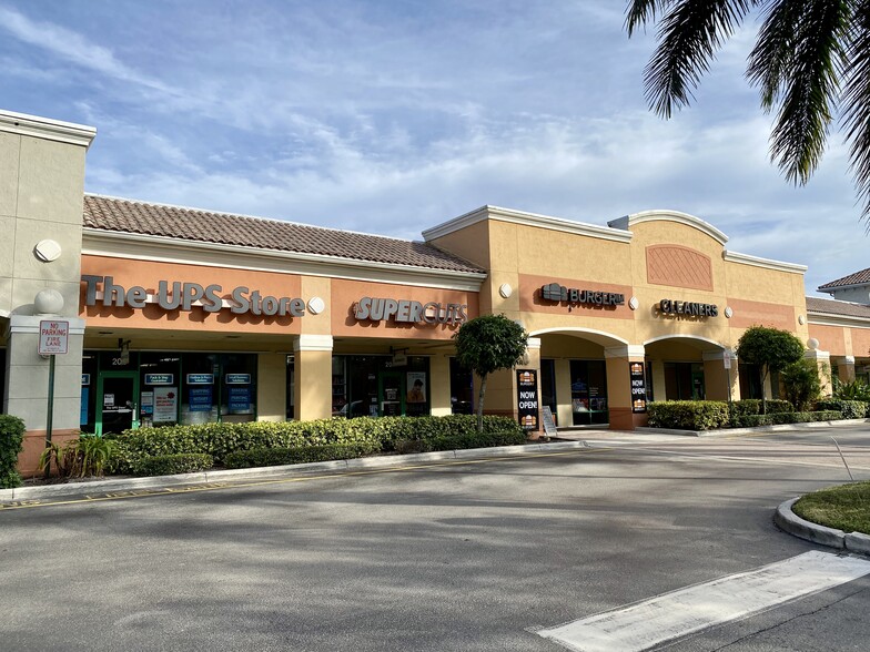 13800-13900 Jog Rd, Delray Beach, FL for lease - Building Photo - Image 3 of 10