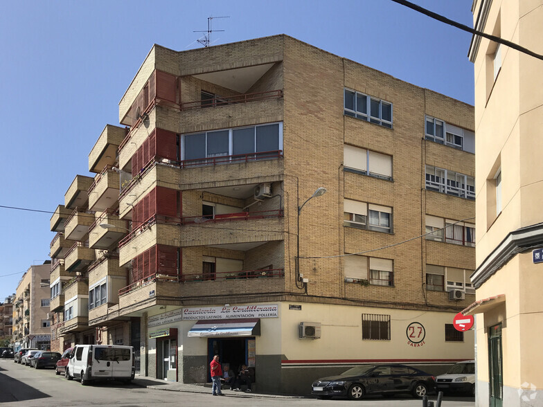 Calle De La Hierbabuena, 21, Madrid, Madrid for sale - Building Photo - Image 2 of 3