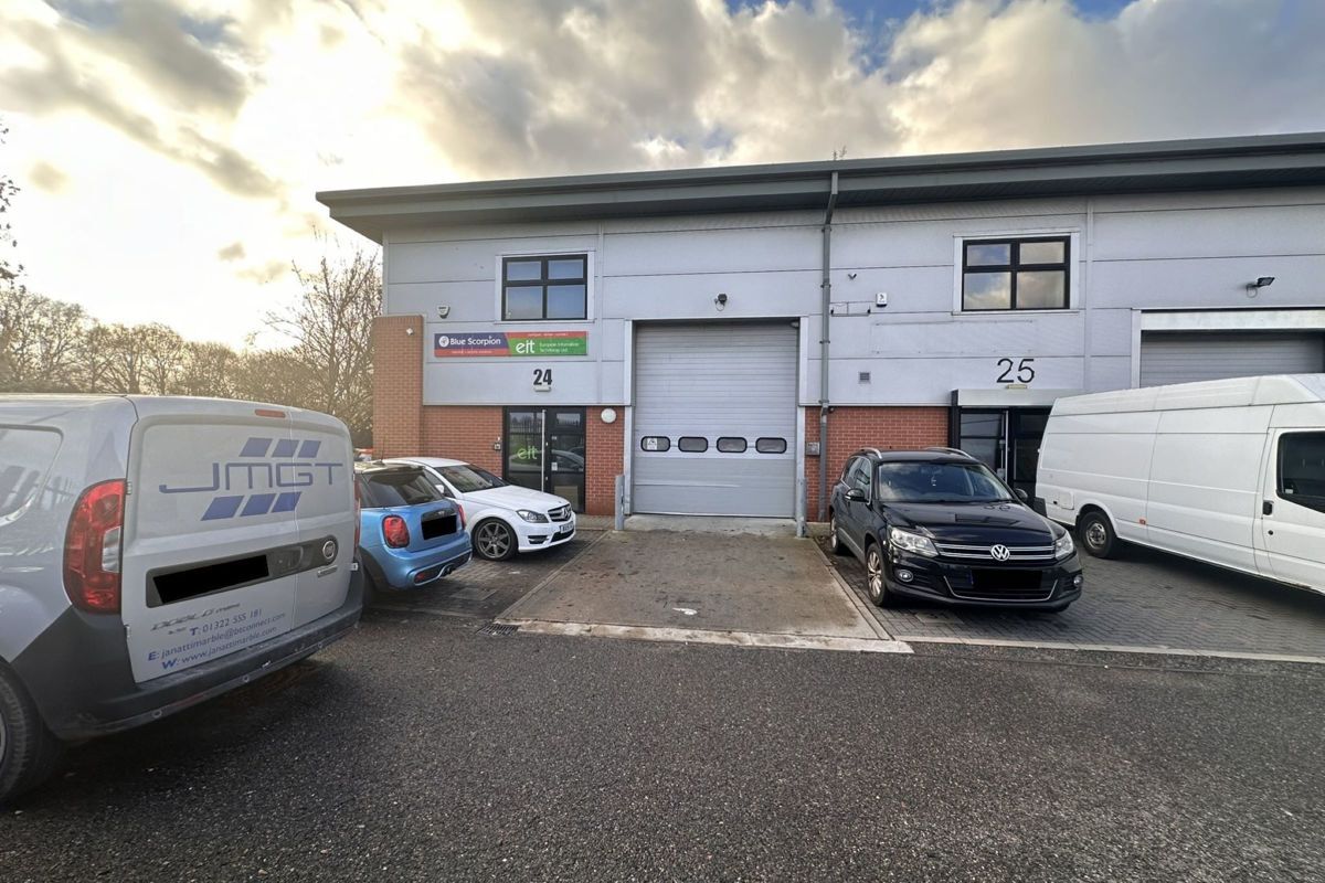 Bourne Rd, Crayford for lease Primary Photo- Image 1 of 2