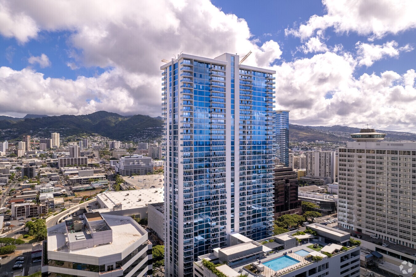 1391 Kapiolani Blvd, Honolulu, HI 96814 The Central Ala Moana
