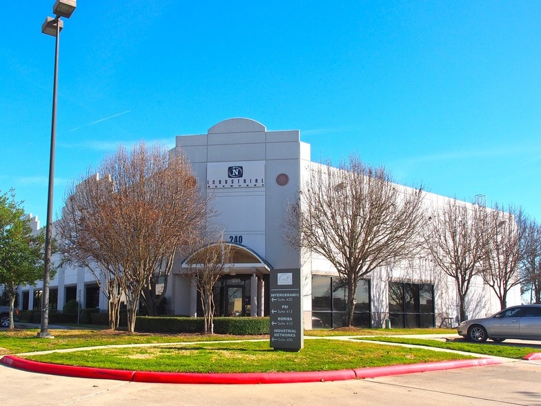 210-240 Spring Hill Dr, The Woodlands, TX for lease - Building Photo - Image 2 of 30