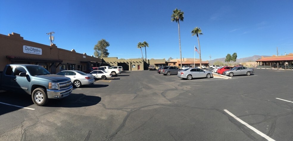 7171 E Cave Creek Rd, Carefree, AZ for sale - Building Photo - Image 1 of 1