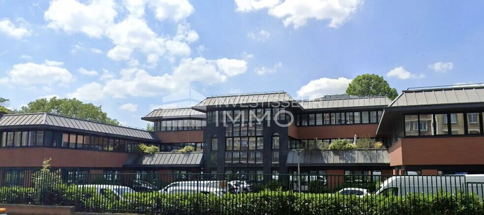 Flex in Saint-Ouen-sur-Seine for lease - Building Photo - Image 2 of 4