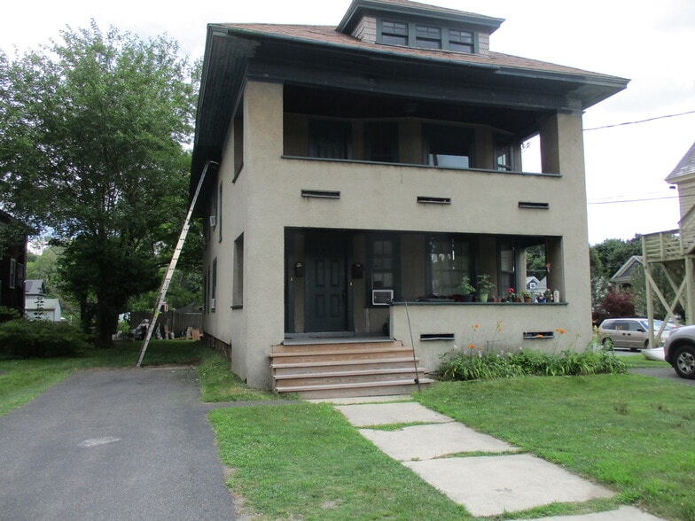 351-353 Federal St, Greenfield, MA for sale - Primary Photo - Image 1 of 2