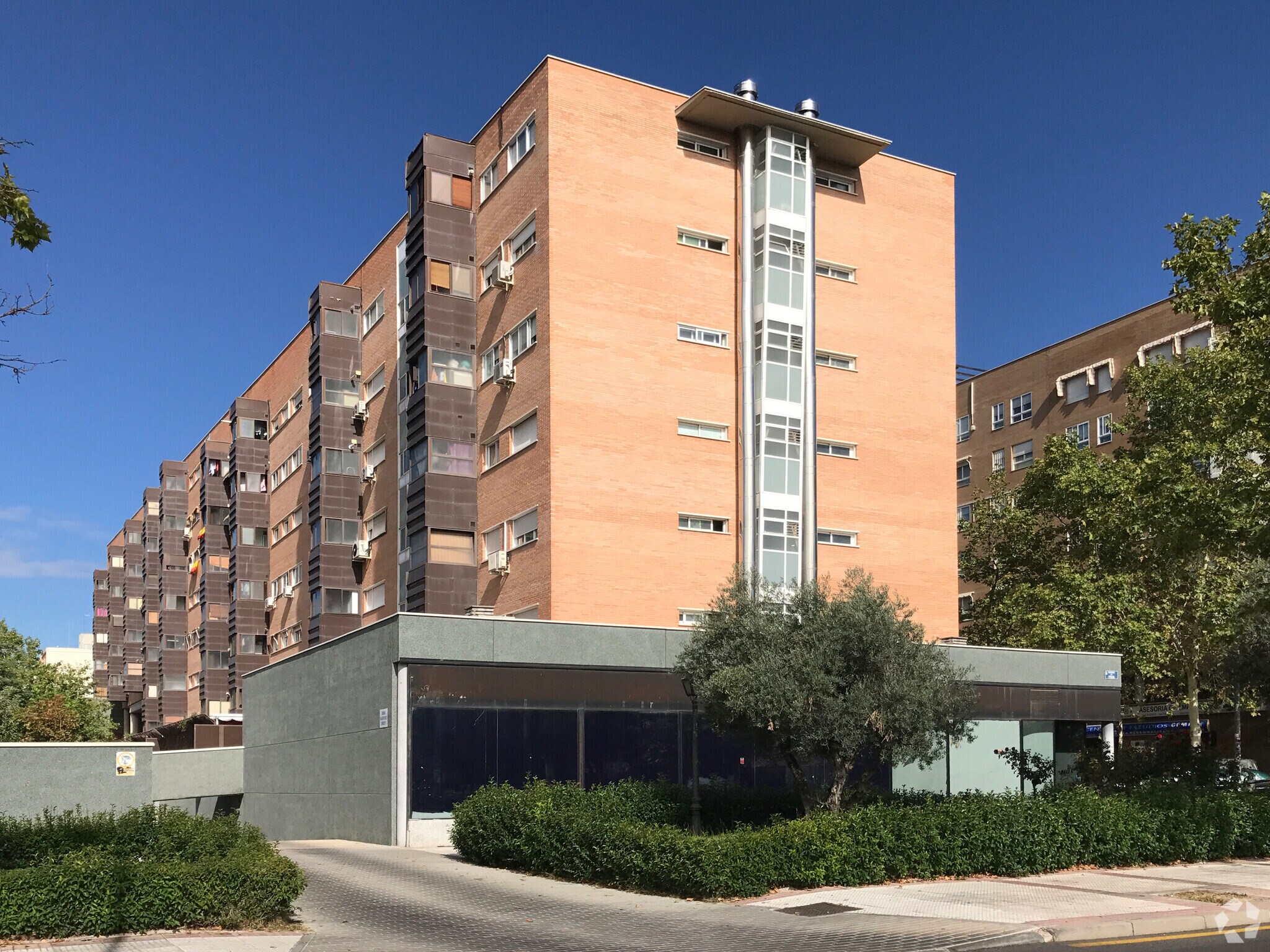 Calle Tablas de Daimiel, 1, Alcorcón, Madrid for sale Primary Photo- Image 1 of 1
