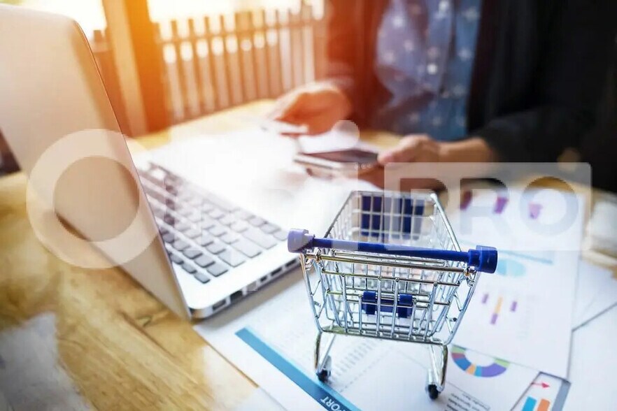 Retail in Hossegor for lease - Building Photo - Image 2 of 2