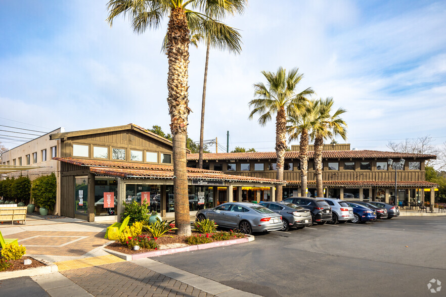 12-100 Town And Country Vlg, Palo Alto, CA for lease - Building Photo - Image 1 of 9