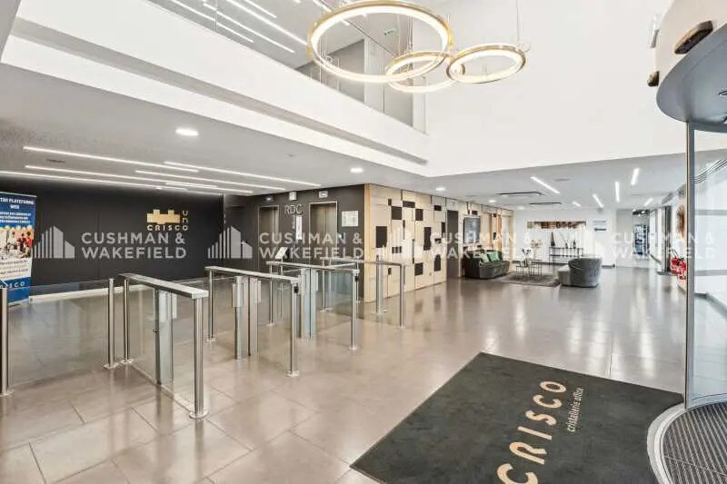 Office in Sèvres for lease Lobby- Image 1 of 22