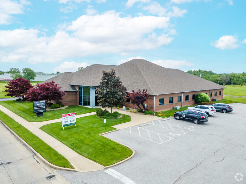 1331 Park Plaza Dr, O'Fallon, IL for lease - Primary Photo - Image 1 of 9