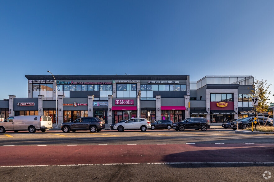 8710 Northern Blvd, Jackson Heights, NY for lease - Building Photo - Image 2 of 4