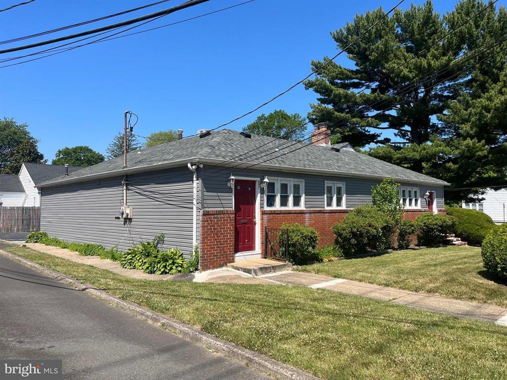 897 Parkway Ave, Ewing, NJ for sale Primary Photo- Image 1 of 1