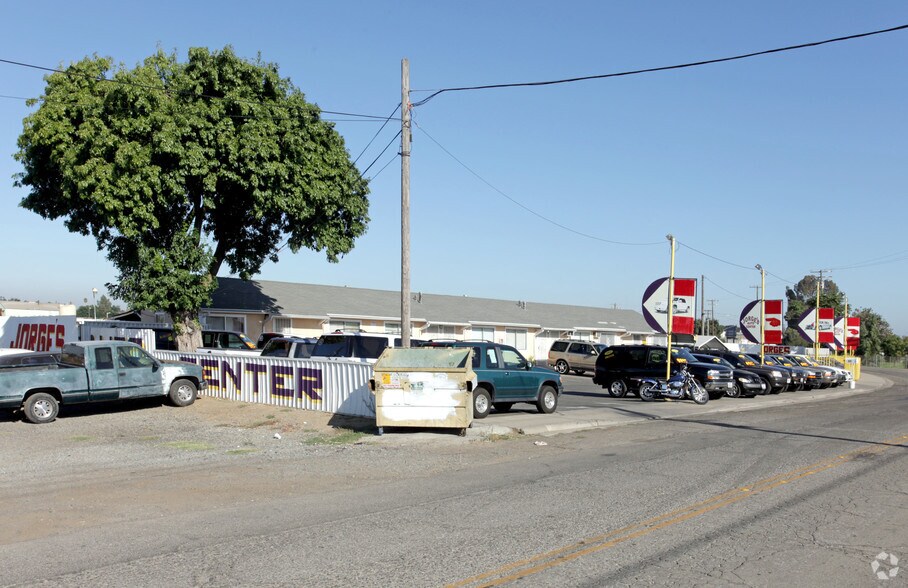 901 Zeff Rd, Modesto, CA 95351