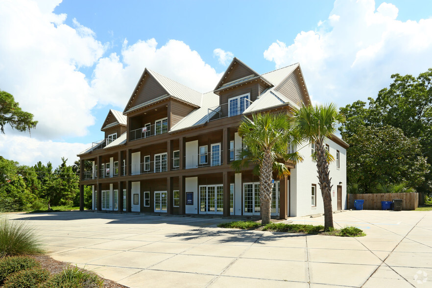 212 Highway 98, Port Saint Joe, FL for lease - Primary Photo - Image 1 of 7