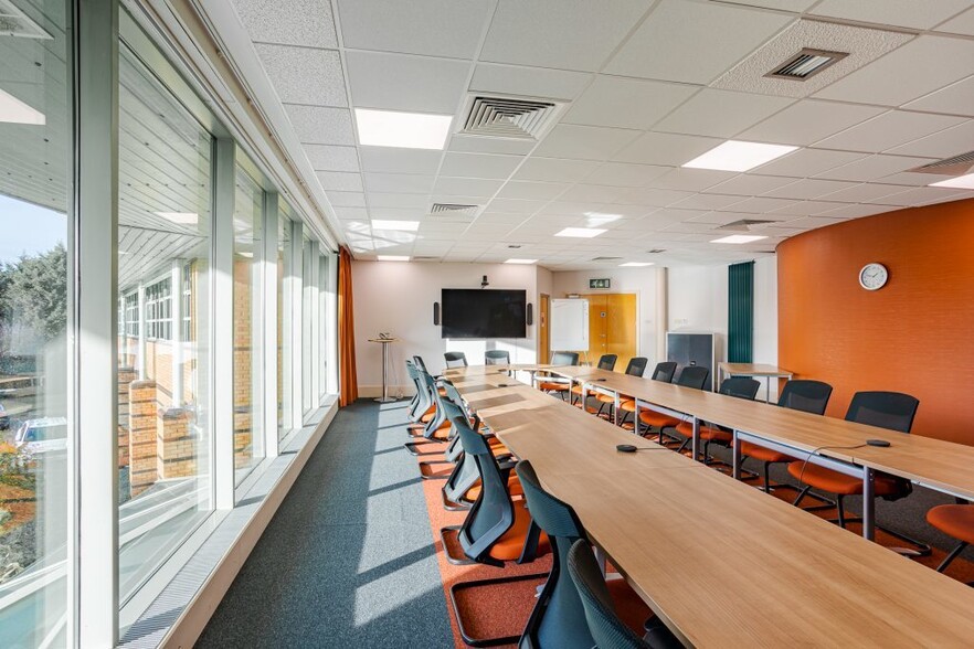 Gallows Hl, Warwick for lease - Building Photo - Image 3 of 6