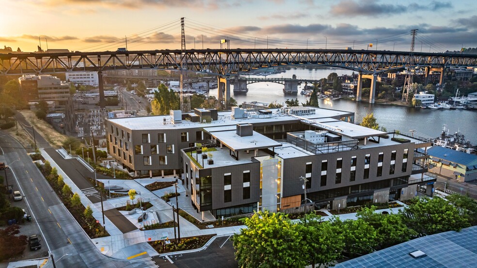 3800 Latona Ave NE, Seattle, WA for lease - Building Photo - Image 2 of 9