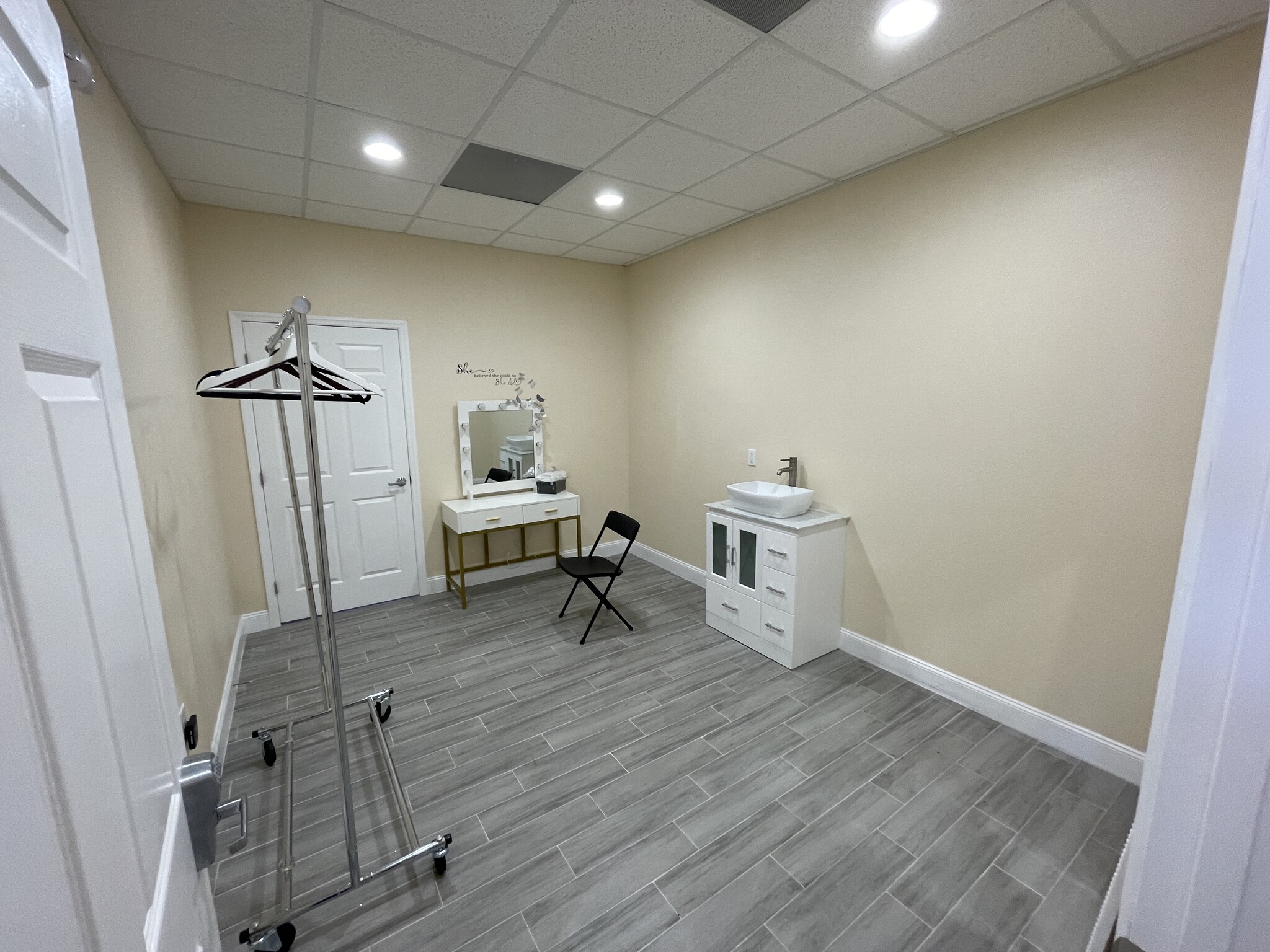 14100 US Highway 19 N, Clearwater, FL for sale Interior Photo- Image 1 of 1