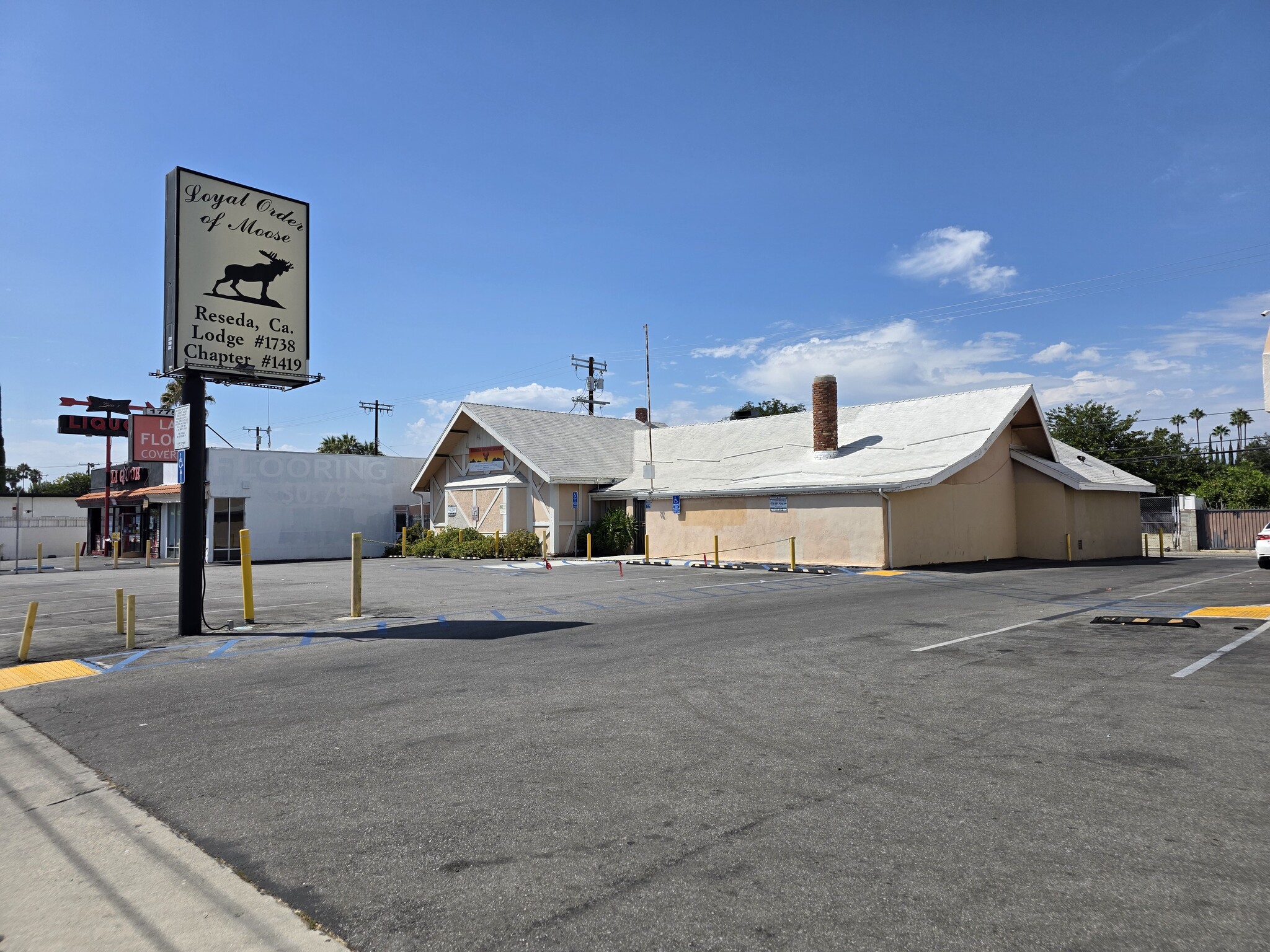 17751 Saticoy St, Reseda, CA for lease Building Photo- Image 1 of 5