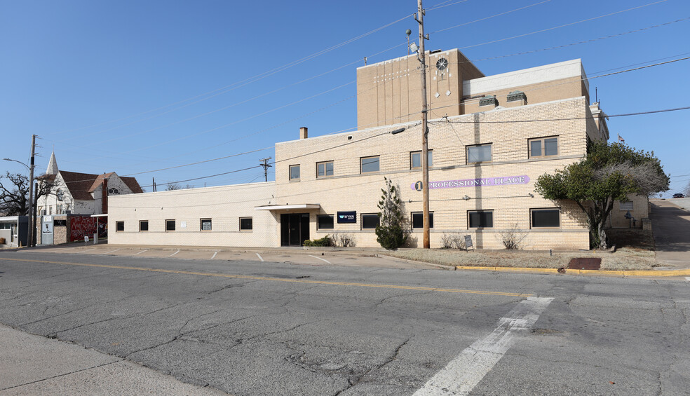 301 N 2nd St, Mcalester, OK for lease - Primary Photo - Image 1 of 4