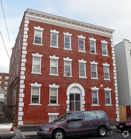 20 Bonnefoy Pl, New Rochelle, NY for sale - Primary Photo - Image 1 of 1