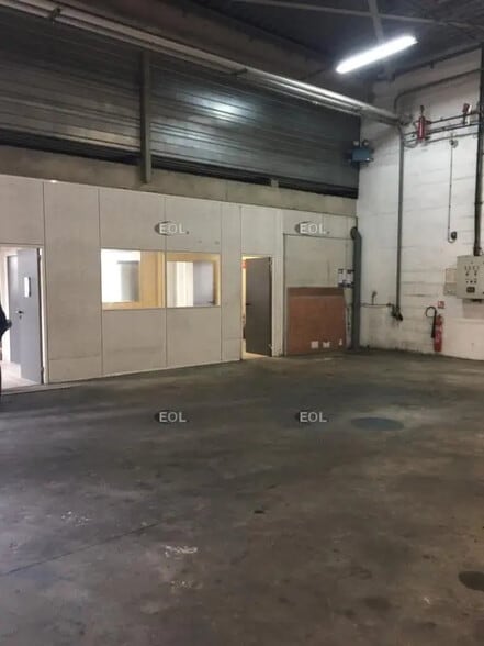Industrial in Le Bourget for lease - Interior Photo - Image 1 of 1