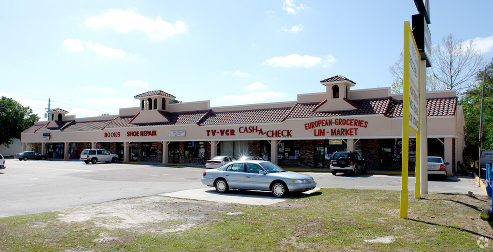 6630 Beach Blvd, Jacksonville, FL for lease - Building Photo - Image 2 of 11