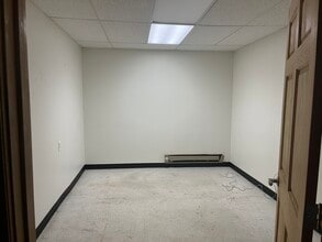 1230 N Skyline Dr, Idaho Falls, ID for lease Building Photo- Image 2 of 12