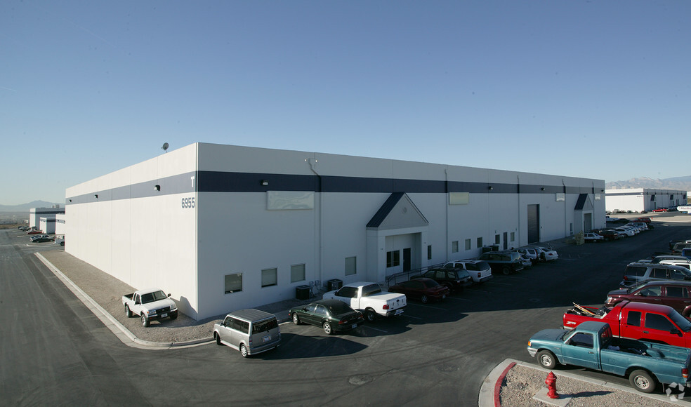 6955 Speedway Blvd, Las Vegas, NV for lease - Building Photo - Image 2 of 6