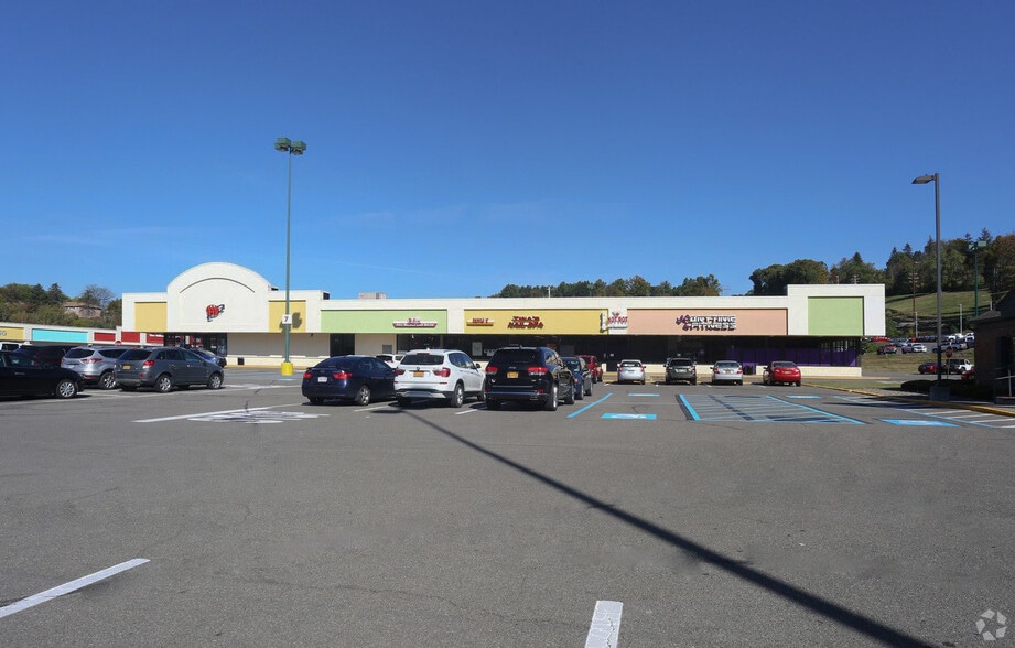 3701 Vestal Pky E, Vestal Township, NY for lease - Building Photo - Image 2 of 9