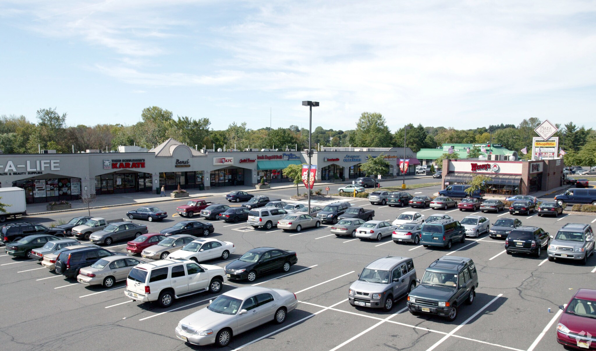 625709 Hamburg Tpke, Wayne, NJ 07470 Plaza Square