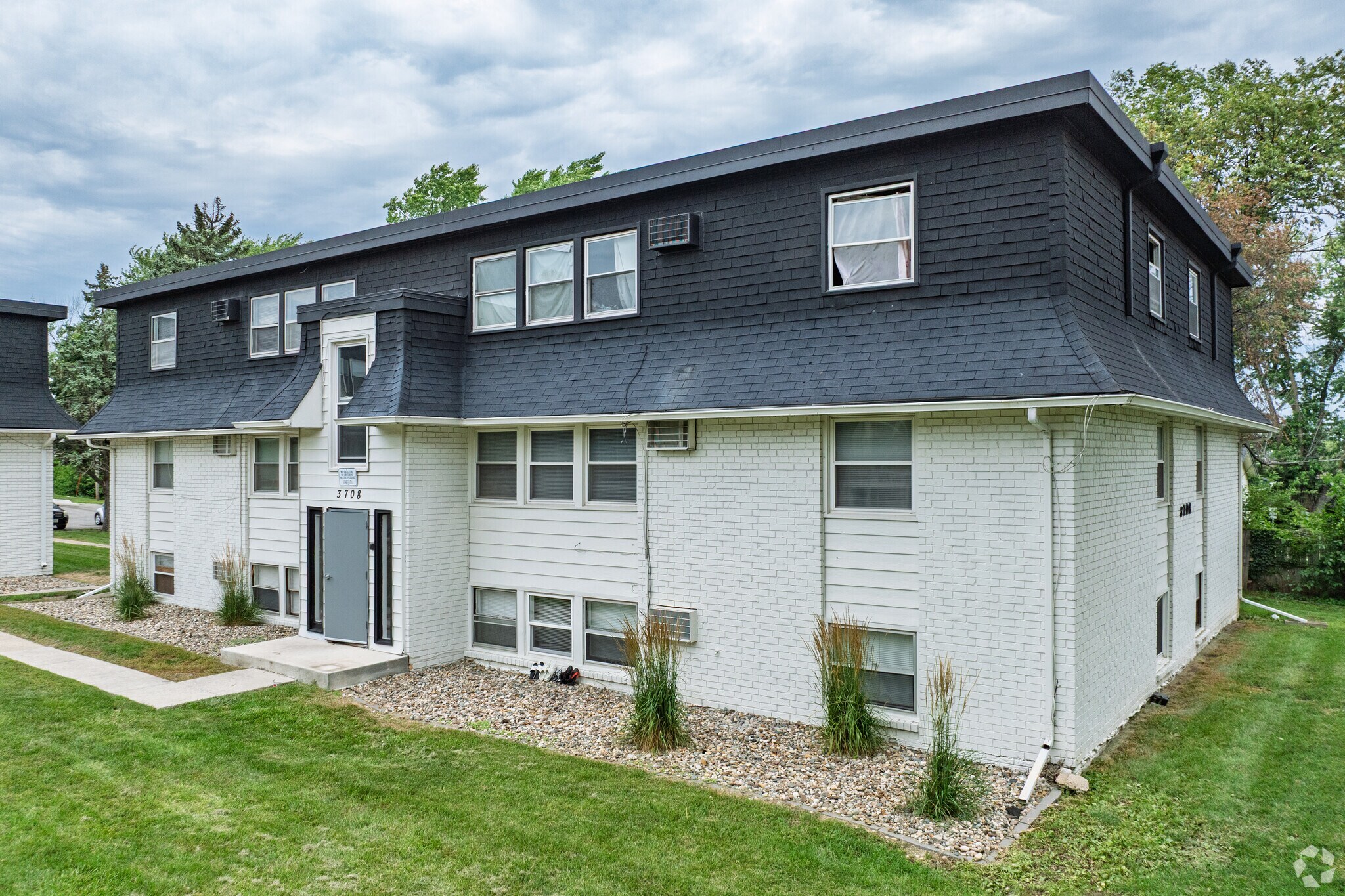 3708-3724 SE 14th St, Des Moines, IA for sale Primary Photo- Image 1 of 1