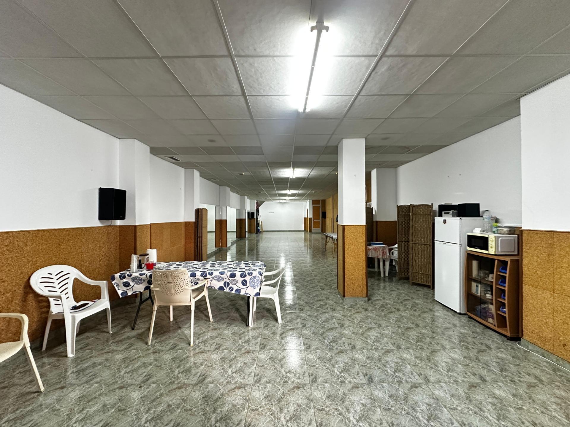 Retail in Benifaió for sale Building Photo- Image 1 of 10