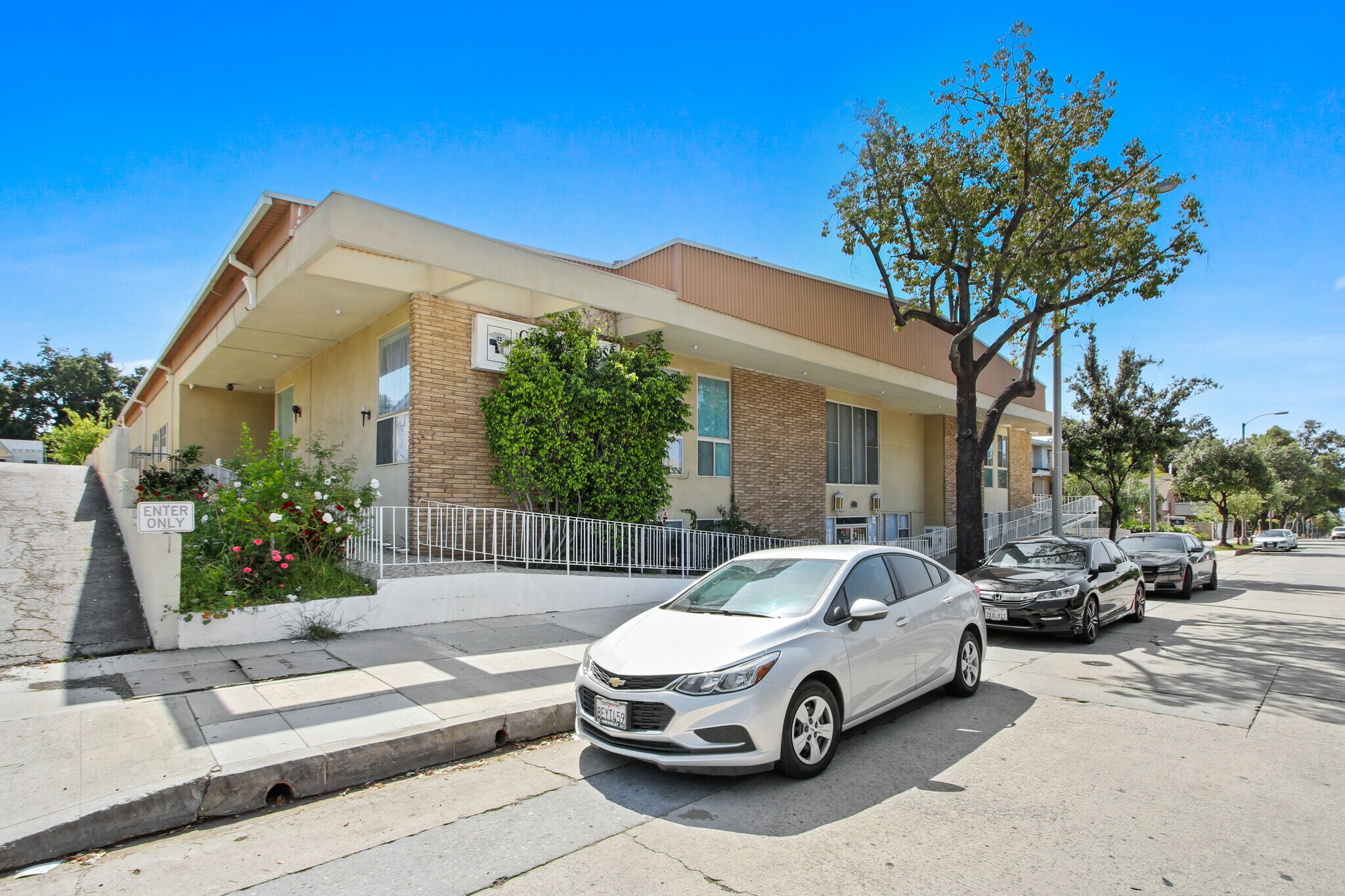 1450 N Fair Oaks Ave, Pasadena, CA 91103 Flex for Sale