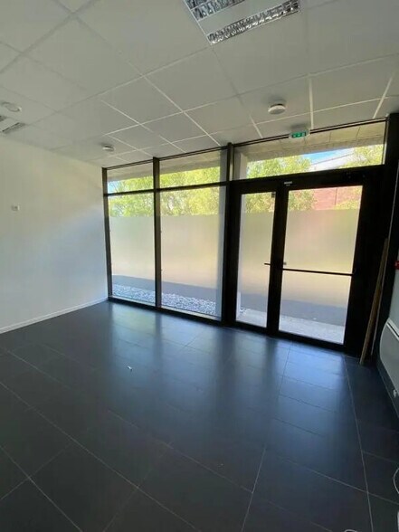Office in Le Havre for lease - Interior Photo - Image 3 of 7