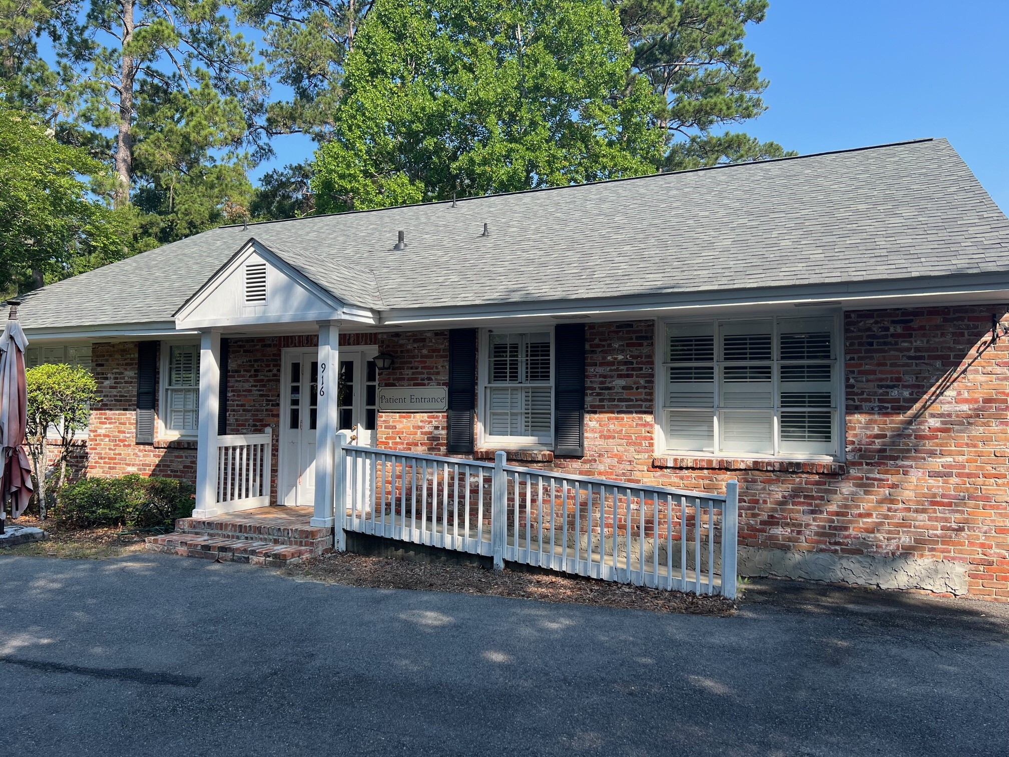 916 S Broad St, Thomasville, GA for lease Building Photo- Image 1 of 8