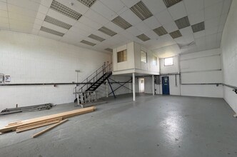 Warpsgrove Ln, Chalgrove for lease Interior Photo- Image 1 of 2