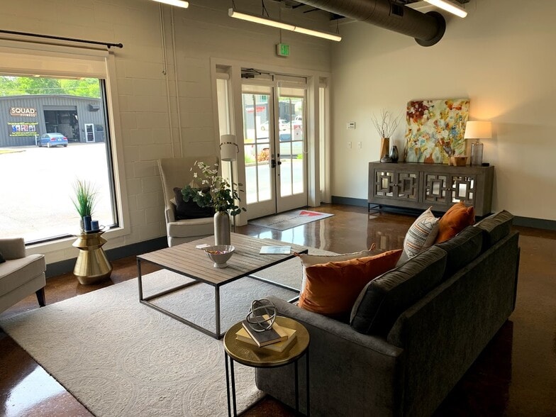 1701 28th Ave S, Homewood, AL for sale - Building Photo - Image 2 of 17