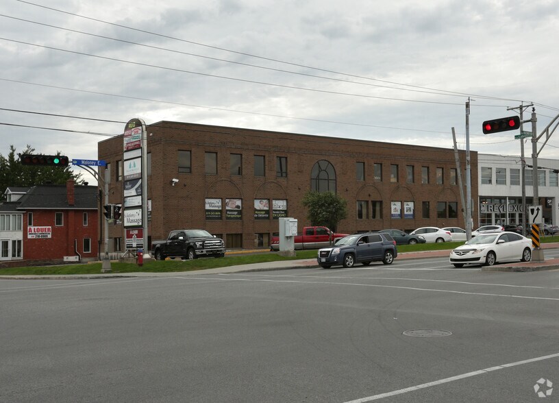 400 Boul Maloney E, Gatineau, QC for lease - Building Photo - Image 2 of 6