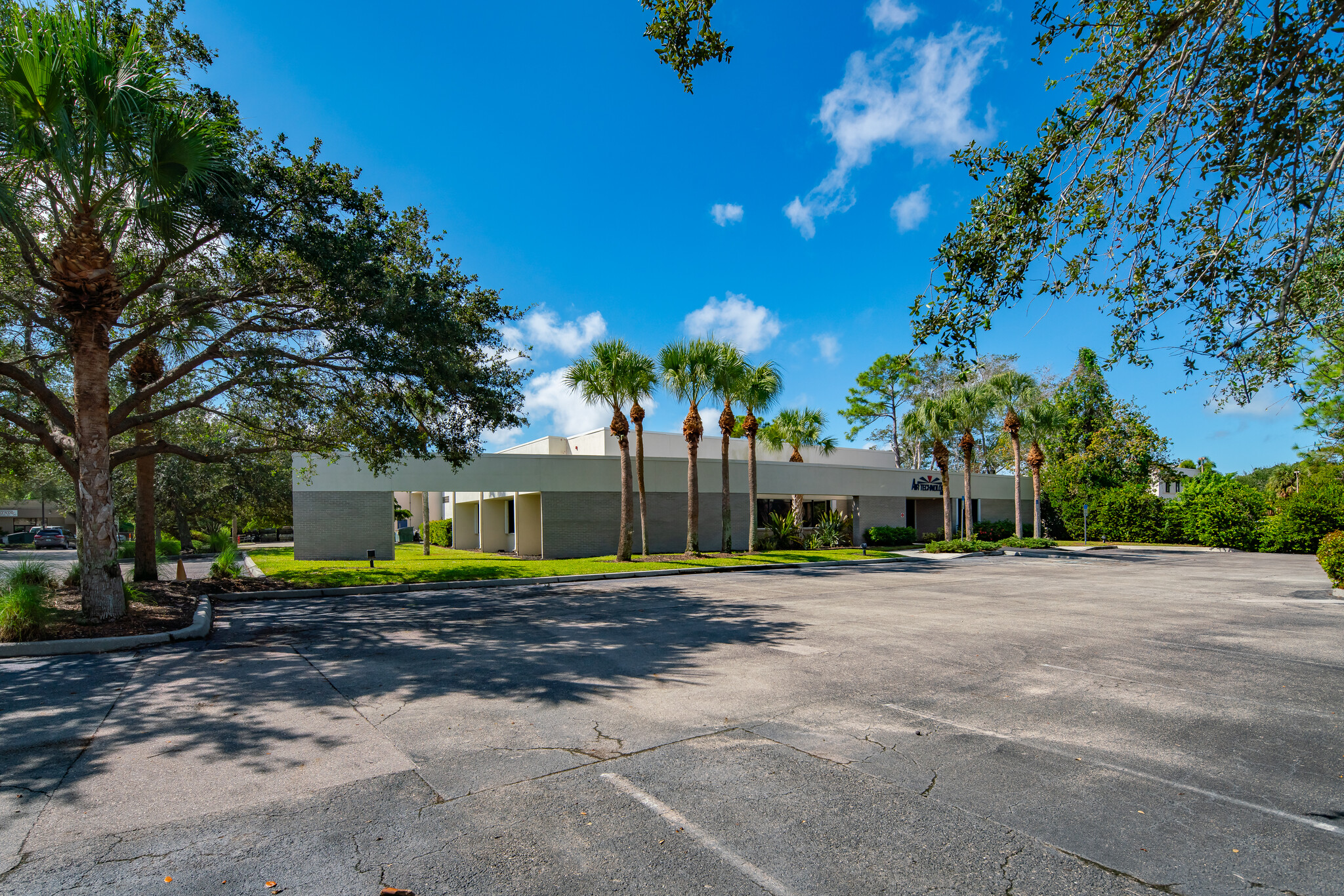 2884 Horseshoe Dr S, Naples, FL for lease Building Photo- Image 1 of 7