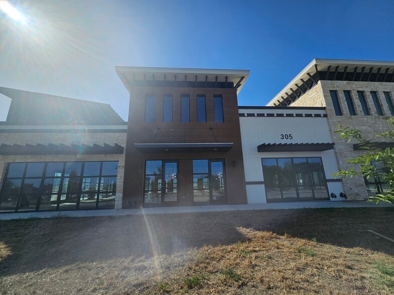 303 E Eldorado Pky, Little Elm, TX for lease - Building Photo - Image 2 of 7