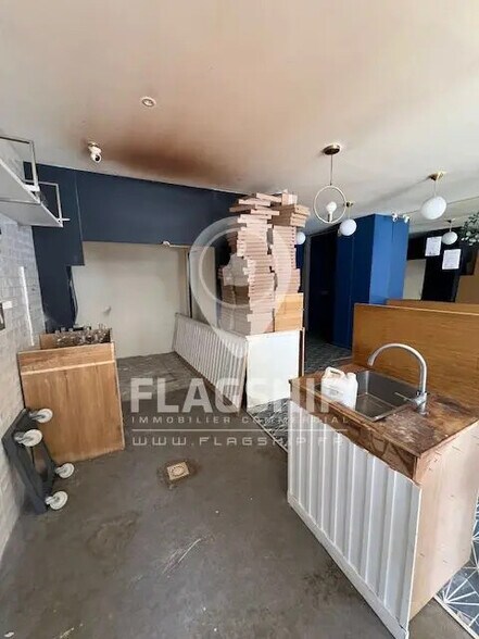 Retail in Paris for lease - Building Photo - Image 2 of 9