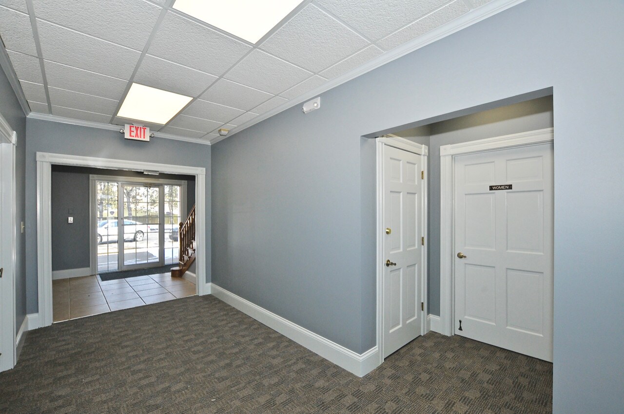 3125 Dandy Trl, Indianapolis, IN 46214 Office for Lease