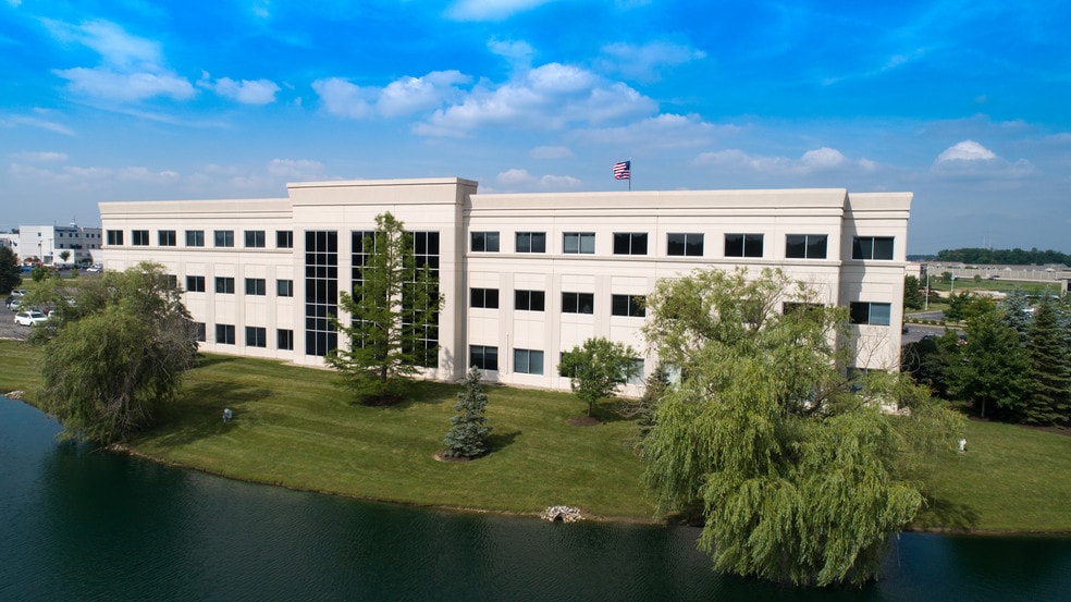 9921 Dupont Circle Dr, Fort Wayne, IN for lease - Building Photo - Image 3 of 6